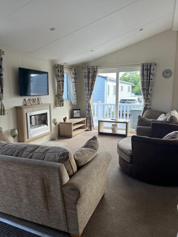 Lodge Caravan On Holiday Park Chichester Exterior foto