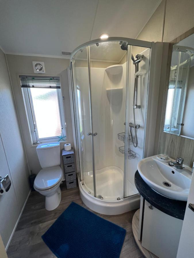 Lodge Caravan On Holiday Park Chichester Exterior foto