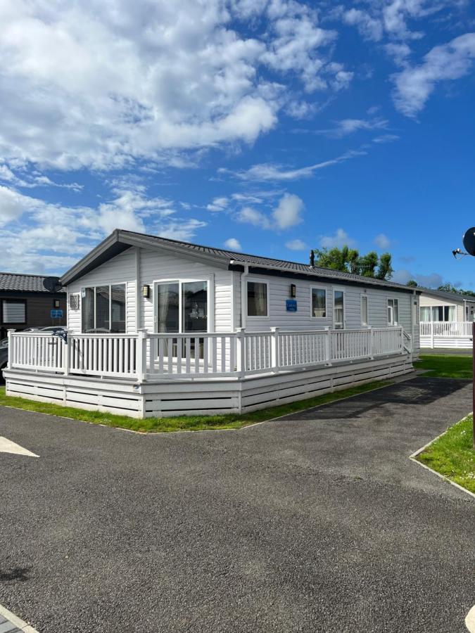 Lodge Caravan On Holiday Park Chichester Exterior foto